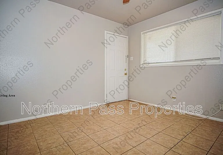 1317 Saint Johns Dr #6 — Photo 4
