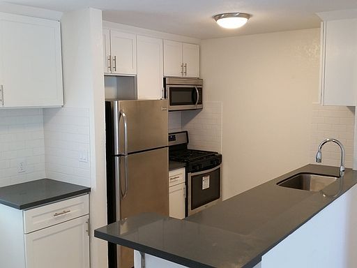 1st image of 441 N Virgil Ave APT 06