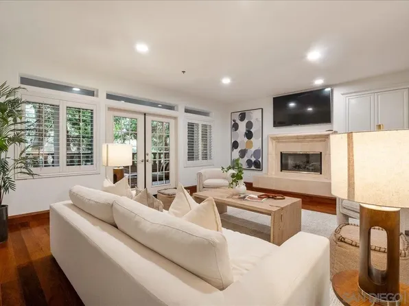 2888 Torrey Pines Rd, La Jolla, CA 92037