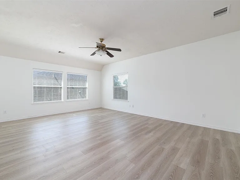 8914 Parlin Ridge Dr — Photo 15