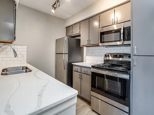 Hudson Apartments Photo 1