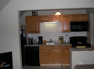 2252 Fairview Ave APT 300, Mount Penn, PA 19606