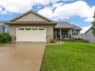 5503 Ruhd St SW, Cedar Rapids, IA 52404
