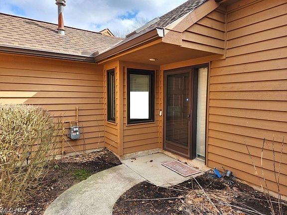 3rd image of 7464 Millrace Ln