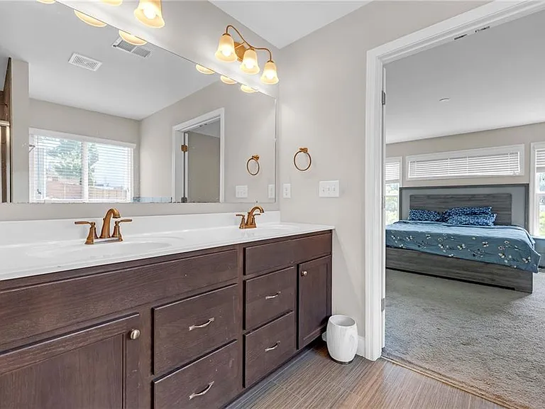 1645 Hillcrest Dr — Photo 23