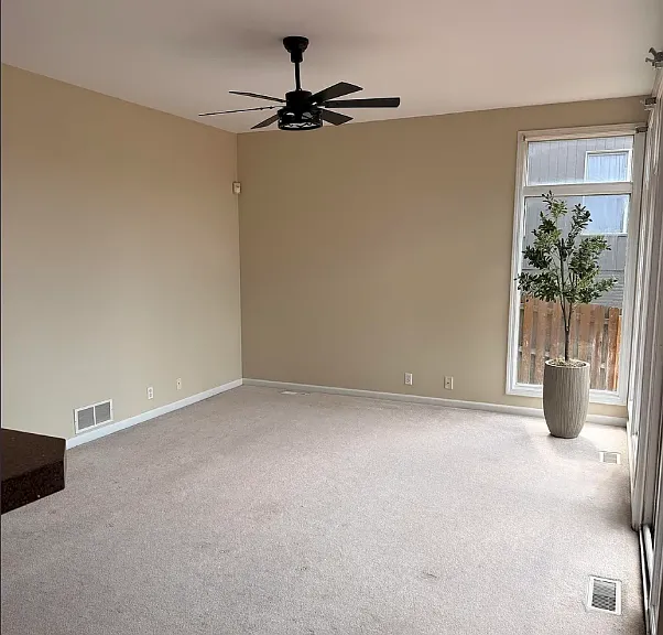 18602 Leavenworth St — Photo 5