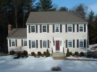 7 Narragansett Trl, Sandy Hook, CT 06482