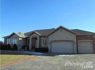 2404 Copperwood Dr, Lebanon, MO 65536