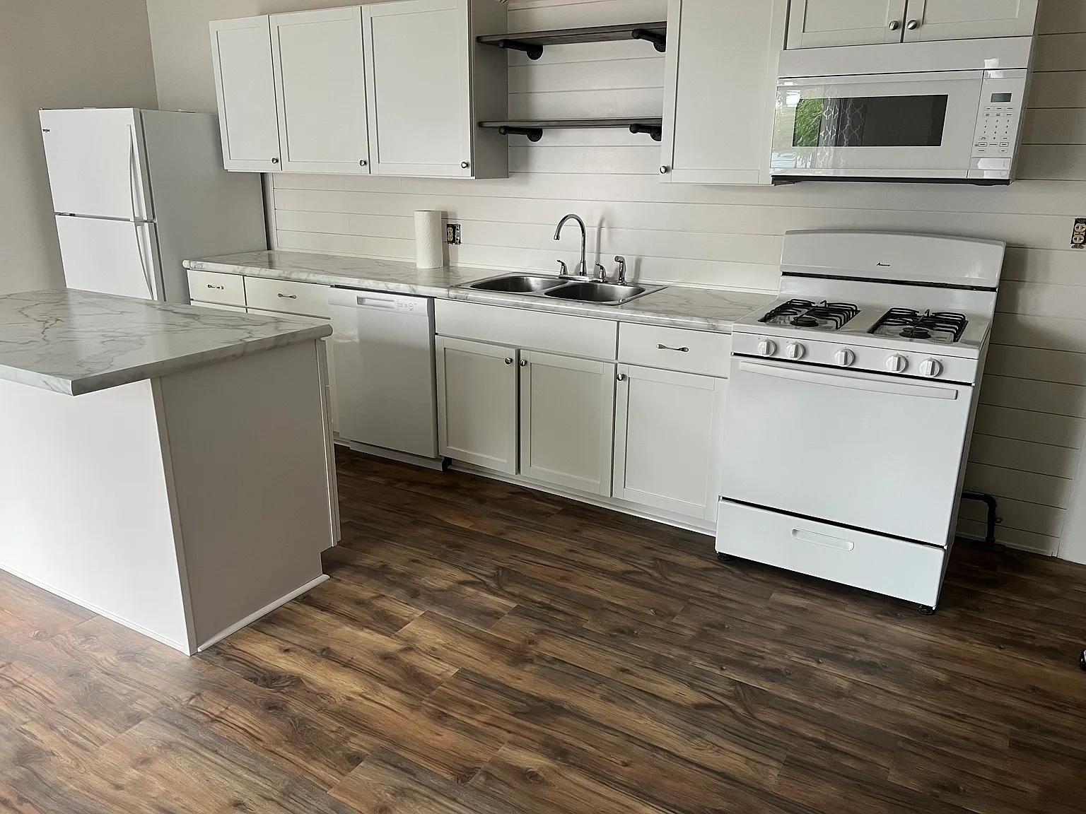 317 Taylor St photo 1