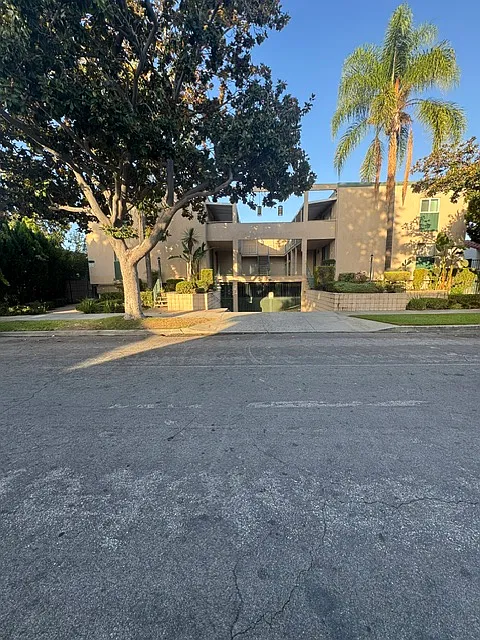 2 bed, 1.5 bath, $2,450 — Photo 4