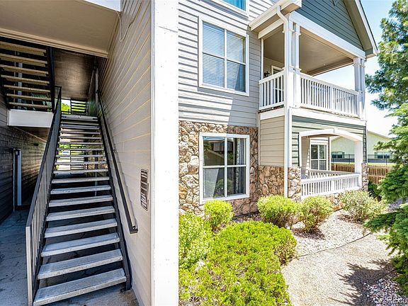 3rd image of 6005 W Castlegate Drive W Bldg B-18 #B18