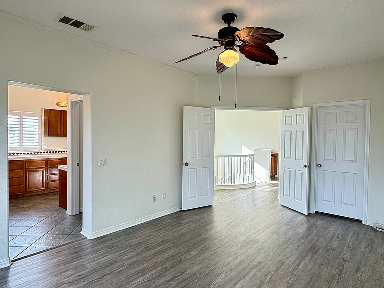1331 Bayside Cir — Photo 65