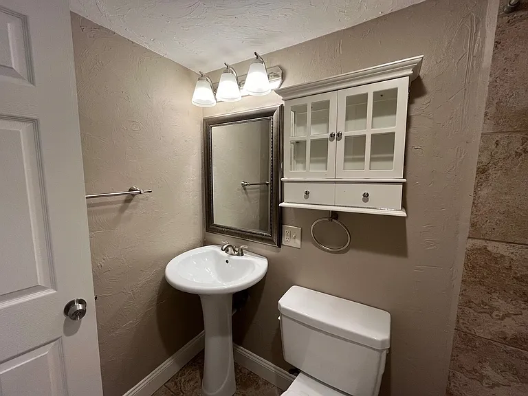 Robinson 205 — Photo 10