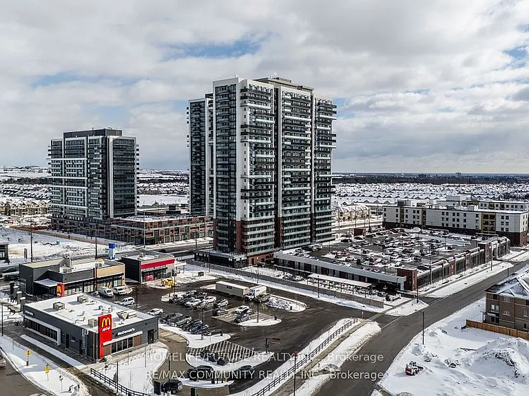 2545 Simcoe St N #308 — Photo 1
