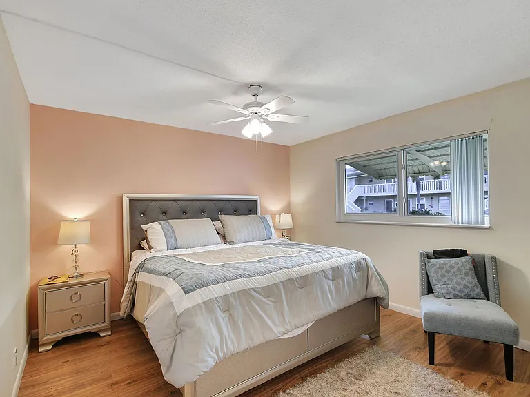 2121 NE 1st Ct #105 — Photo 9