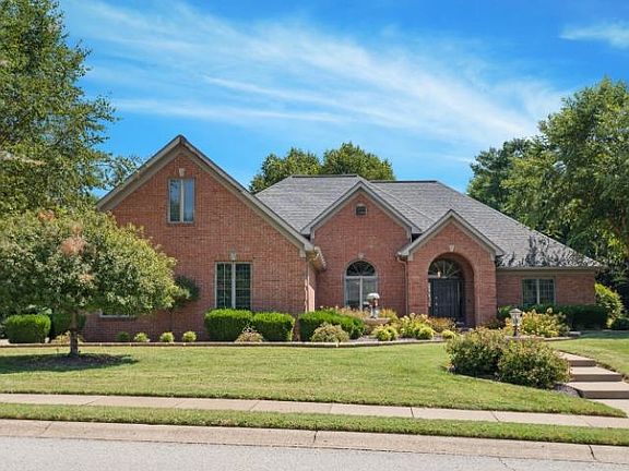 2nd image of 1046 N Forest Oak
