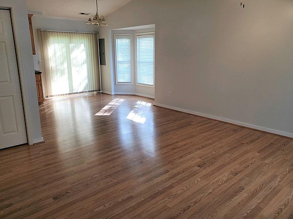 2nd image of 1413 Renee Ln