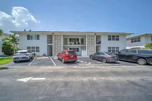 3213 Colony Club Rd #4 Photo 1