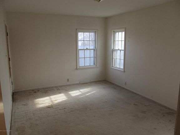 5th image of 418 N Maxwell Ave