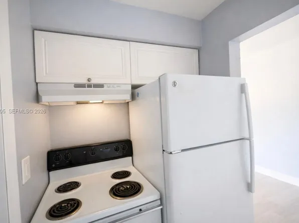 6080 W Flagler St #6, Miami, FL 33144