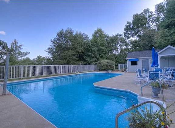 2nd image of 3406 Ten Oaks Dr
