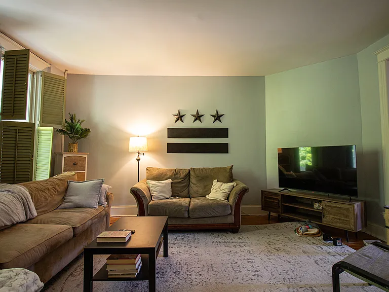 148 Adams St NW — Photo 31