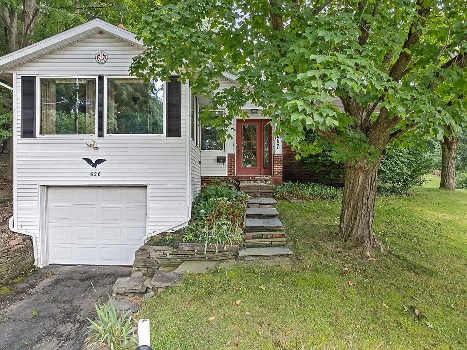 1st image of 626 Barnes Ave