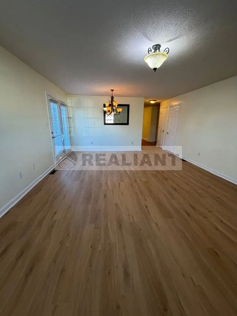 3 bed, 2.0 bath, 1193 sqft, $1,500 — Photo 3