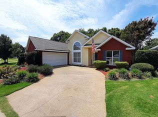 107 Melvina Pl, Prattville, AL 36066
