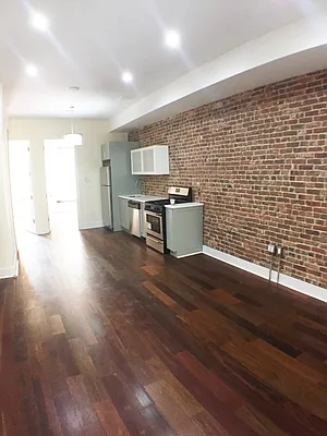 Rented by Ivy Properties | media 10