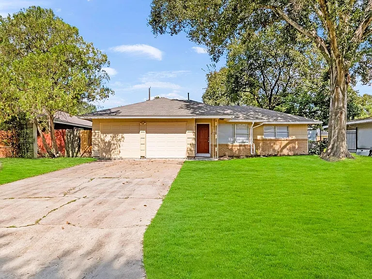 7406 Janak Dr — Photo 15