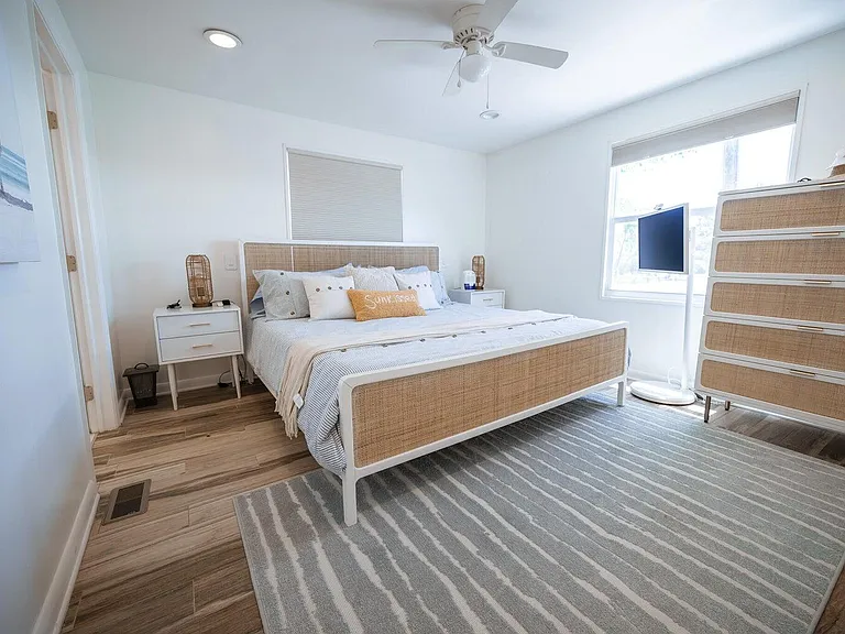 212 Buttonwood Ln — Photo 11