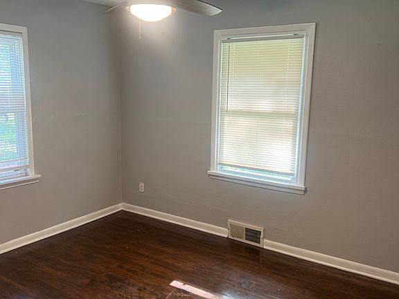 4th image of 10114 Duke Dr