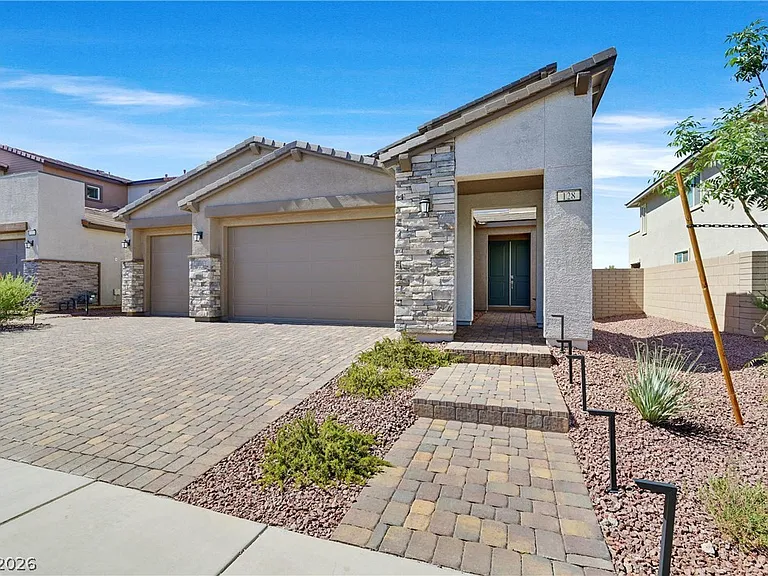 128 Quinn Villa Ave — Photo 2