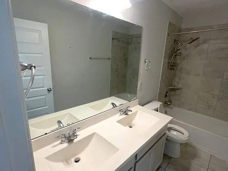 7118 Fannin St — Photo 16