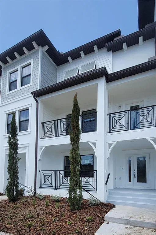 5351 Bridge St — Photo 1
