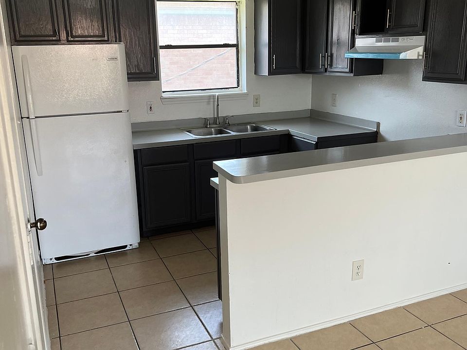 1st image of 814 N 27th St #7
