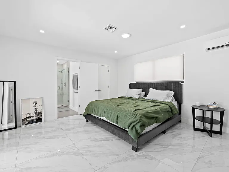 5122 Cleveland St — Photo 18