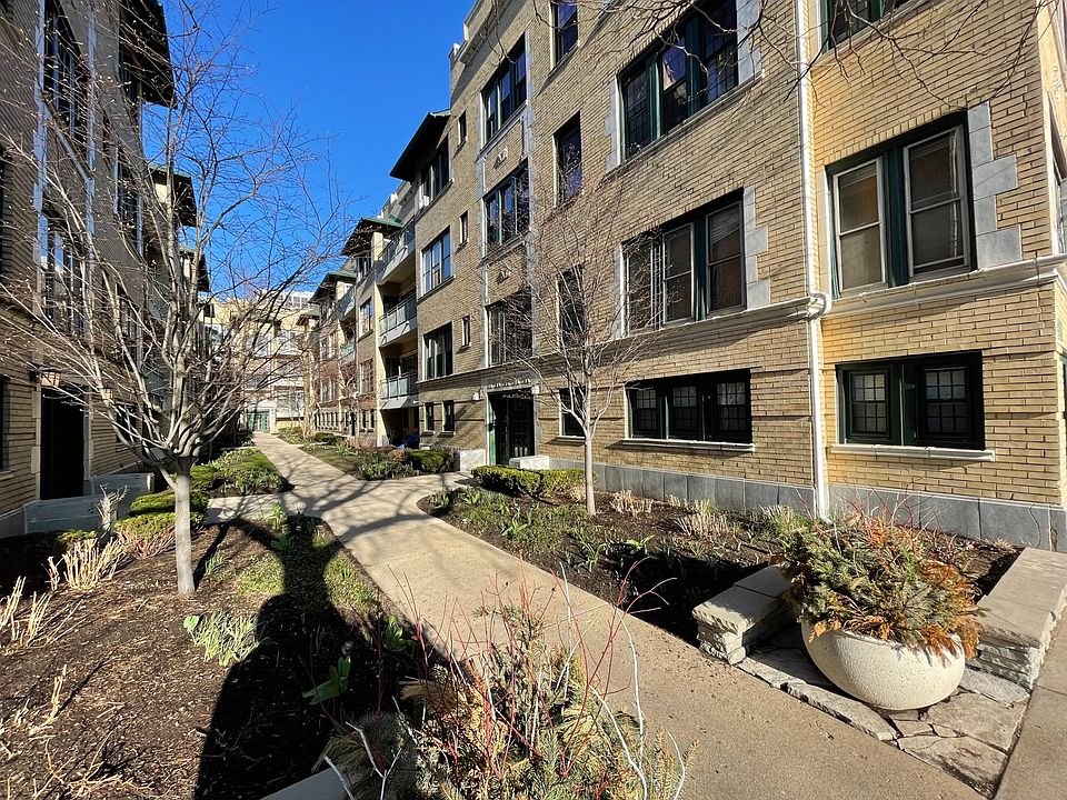 1st image of 4318 N Clarendon Ave APT 1820