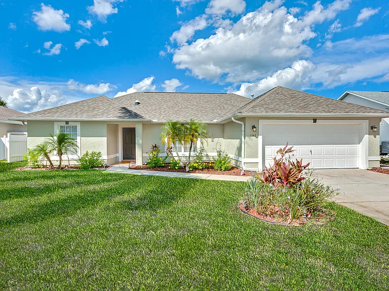 1342 Richwood Cir — Photo 32