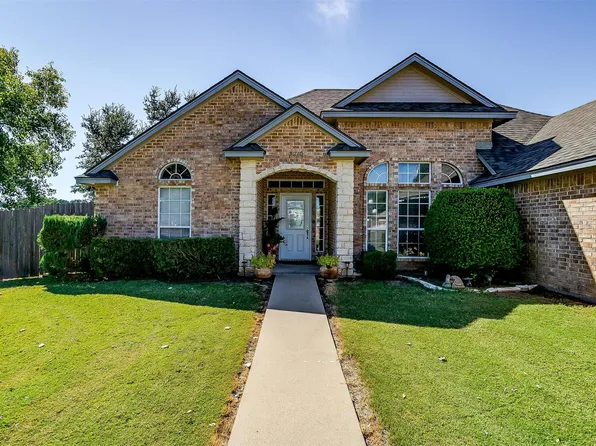 3210 Bowie St, Granbury, TX 76049