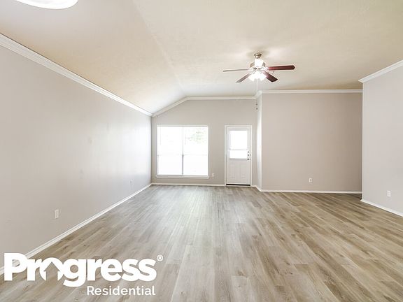 5th image of 9422 Camelia Crest Ln