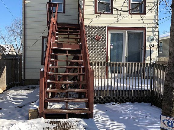 2nd image of 412 2nd Ave S #2