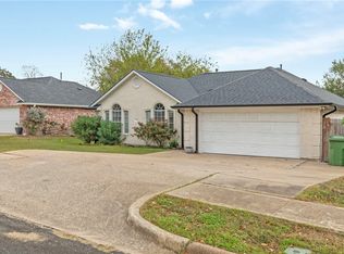 2511 Westwood Main Dr, Bryan, TX 77807