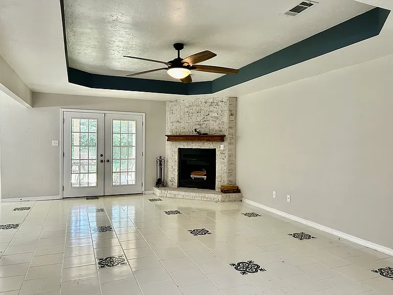 1804 Byron Dr — Photo 5