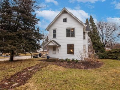 403 West Capitol DRIVE, Hartland, WI, 53029