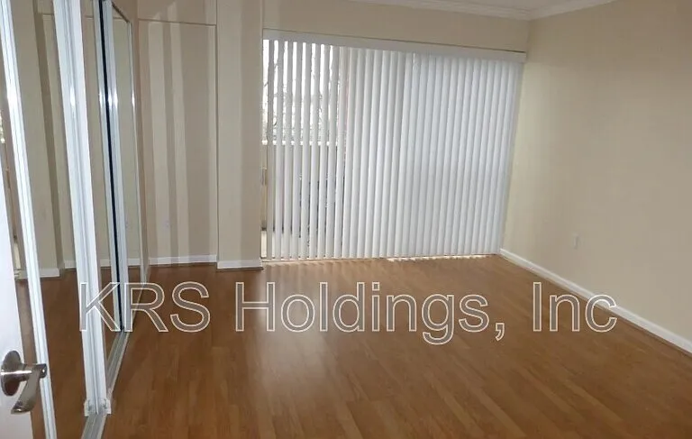 1300 Army Navy Dr #506 — Photo 9