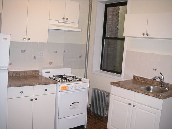 2nd image of 519 E 83rd St APT 5W