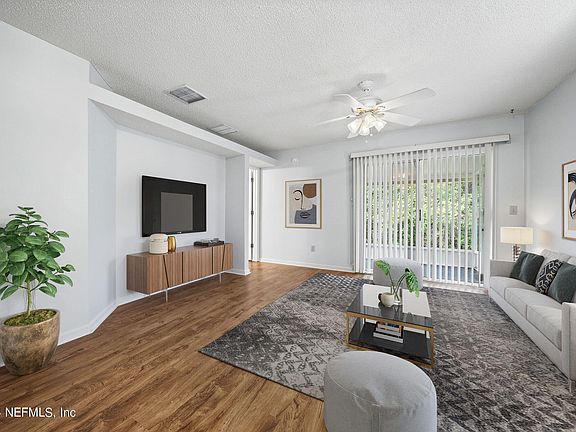 5th image of 155 SOUTHERN BRIDGE Boulevard #6
