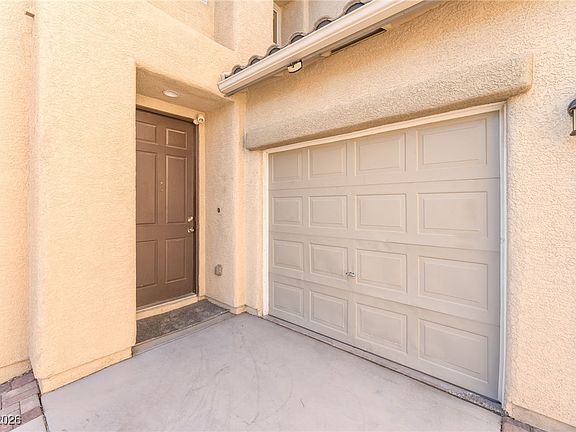 4th image of 8448 Quarentina Ave